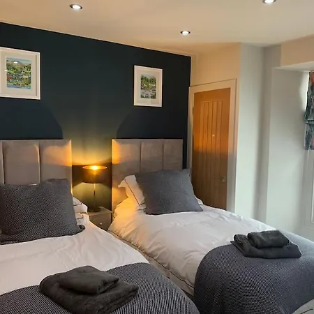 Rose Cottage, Centre, Location * Windermere