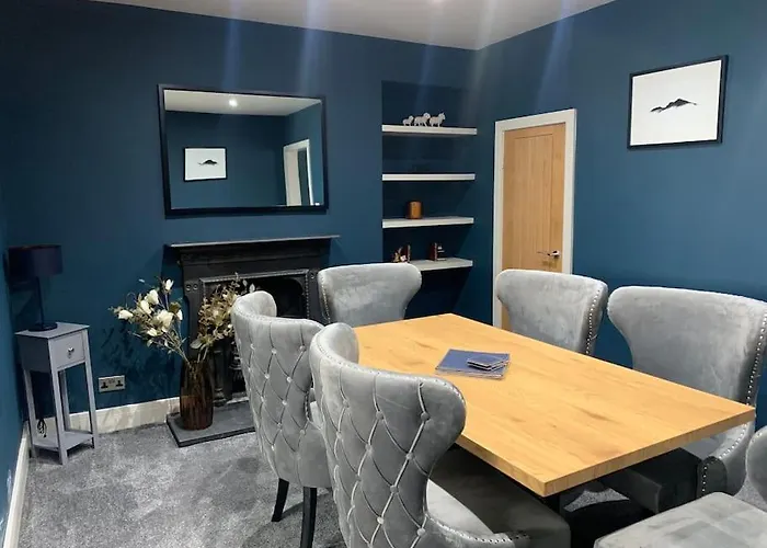 Vakantiehuis Rose Cottage, Centre, Access *